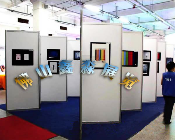 八棱柱屏风 集贴画宣传、写真展画与礼仪服务于一身的多功能展示解决方案